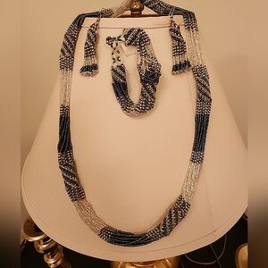 BEADED SET OF NECKLACE EARRINGS BRACELET